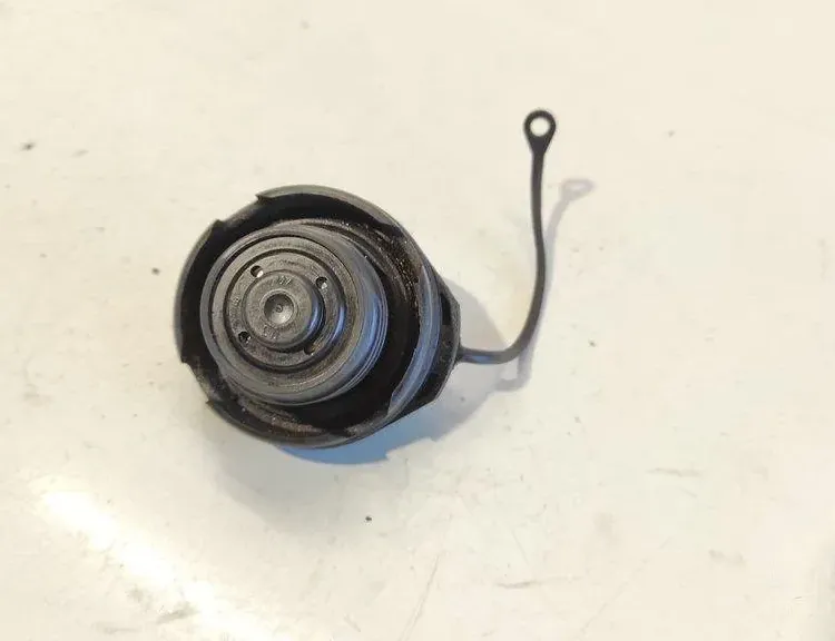 SKODA Octavia 1 generation (1996-2010) Degvielas tvertnes vāciņš 1J0201553C 17081676