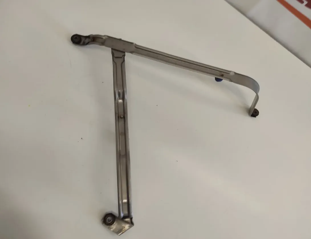 BMW 5 Series G30/G31 (2016-2023) Держатель топливного бака 7383181 18280075