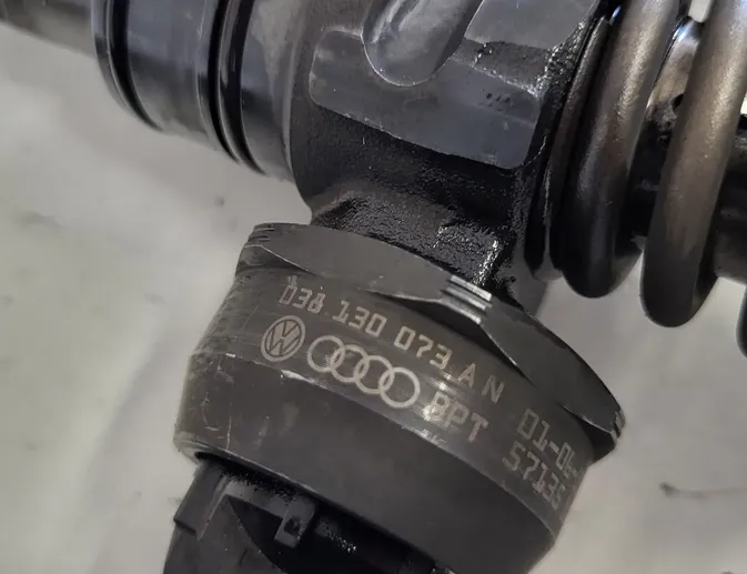 VOLKSWAGEN Passat B5 (1996-2005) Degvielas iesmidzināšanas komplekts 038130073AN 34354445