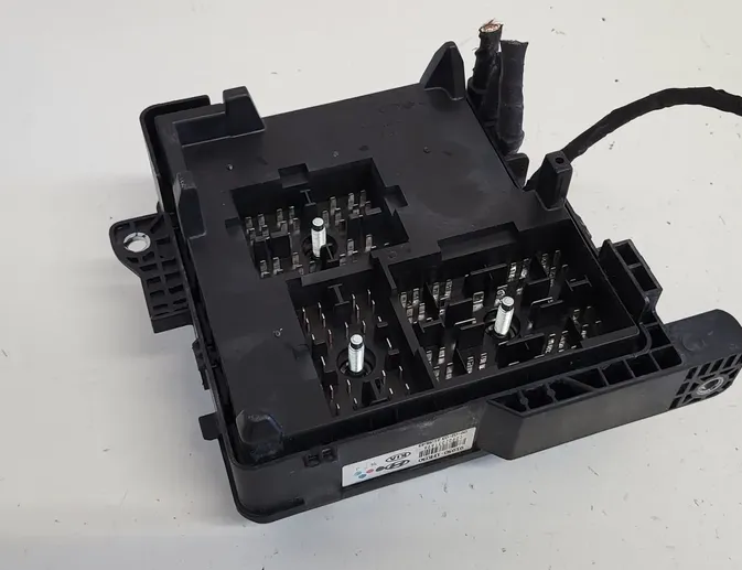 KIA Cee'd 1 generation (2007-2012) Drošinātāju kārba 919501H030 30464446