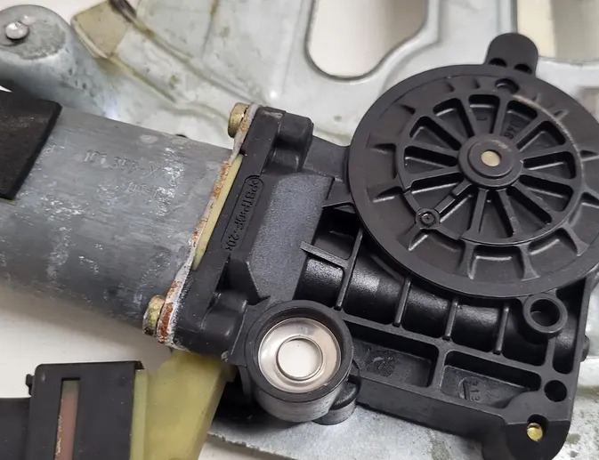 VOLVO S60 1 generation (2000-2009) Rear door window regulator with motor 8626849 33367505