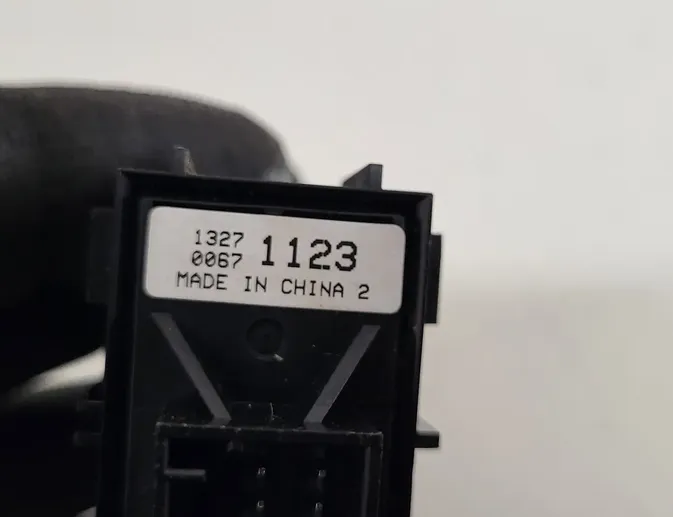 OPEL Astra J (2009-2020) Кнопка ручного тормоза 13271123 33387707