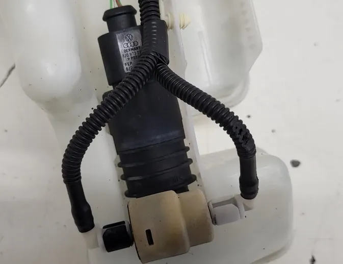 VOLKSWAGEN Touran 1 generation (2003-2015) Logu mazgāšanas tvertne 1T0955453C 33440303