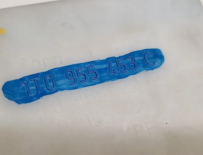 VOLKSWAGEN Touran 1 generation (2003-2015) Logu mazgāšanas tvertne 1T0955453C 33440303