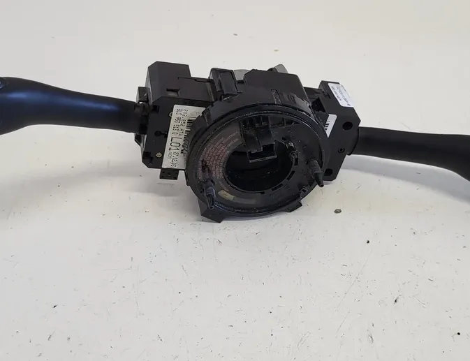 SKODA Fabia 6Y (1999-2007) Wiper turn signal indicator stalk/ switch 8L0953513G 34219287