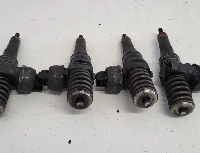 VOLKSWAGEN Passat B5 (1996-2005) Degvielas iesmidzināšanas komplekts 038130073AN 34354445