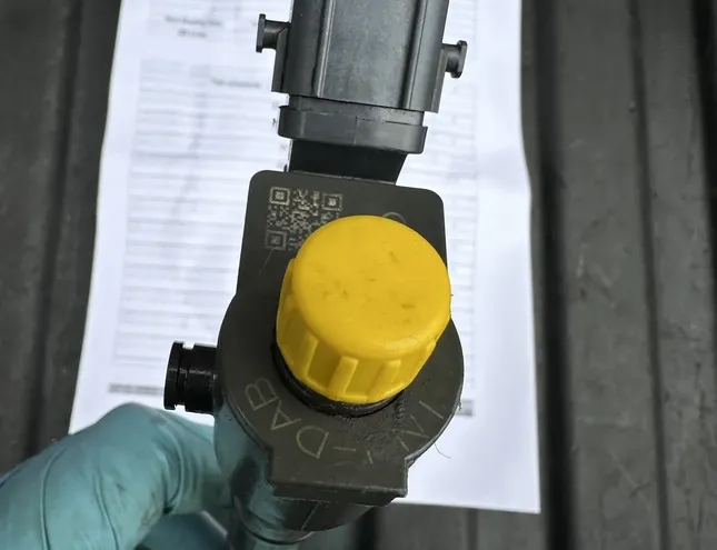 VOLVO S90 2 generation (2016-2023) Degvielas sprausla 05B04463,31452113 29017831