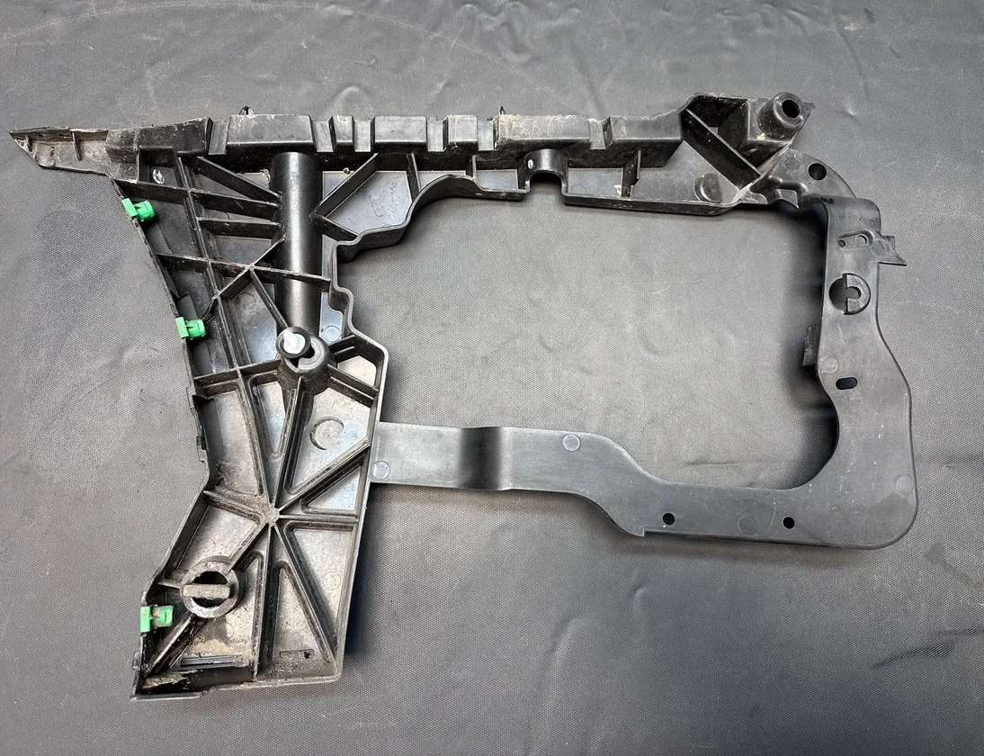 VOLVO S90 2 generation (2016-2023) Rear Right Bumper Bracket 31425064 33559199