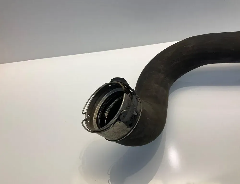 MERCEDES-BENZ C-Class W204/S204/C204 (2004-2015) шланг радиатора интеркулера 33343363