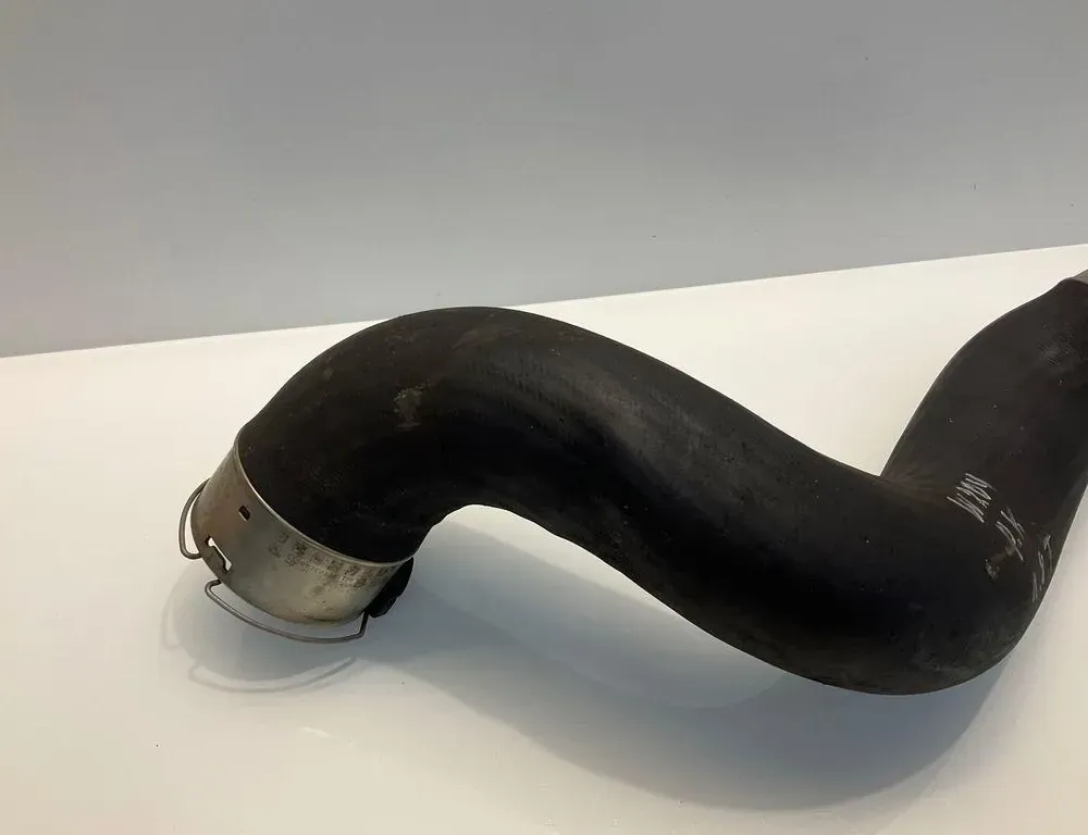 MERCEDES-BENZ C-Class W204/S204/C204 (2004-2015) шланг радиатора интеркулера 33343363