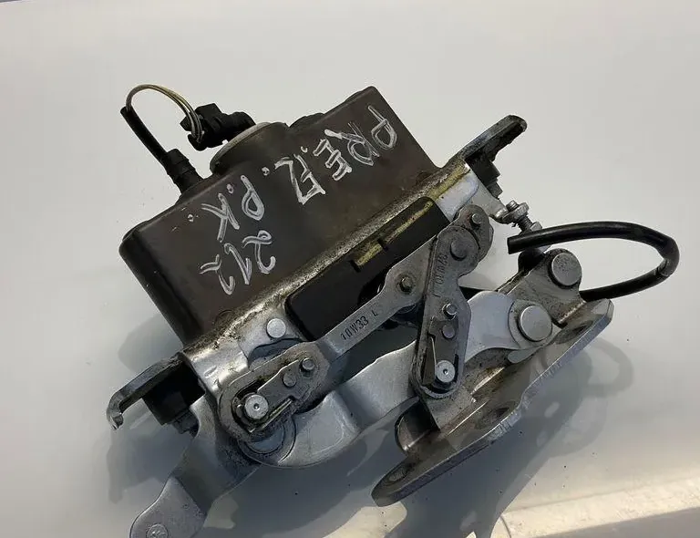 MERCEDES-BENZ E-Class W211/S211 (2002-2009) Петля капота 33405085