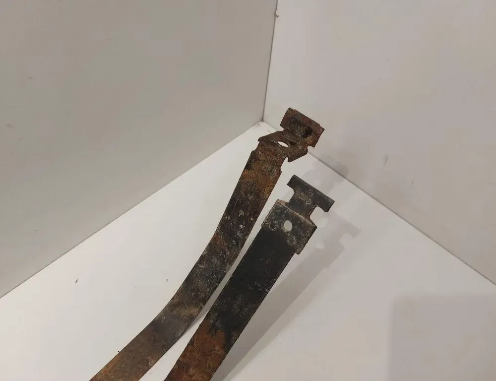 VOLKSWAGEN Golf 2 generation (1983-1992) Держатель топливного бака 34329135