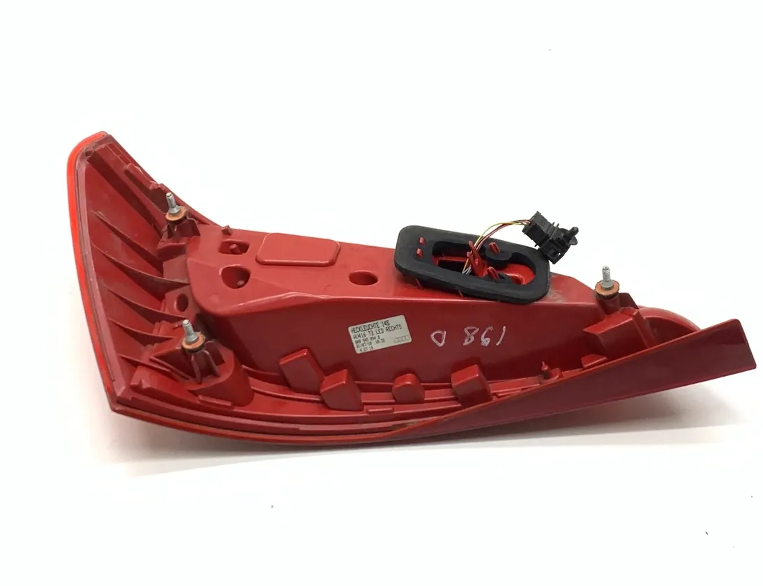 AUDI Q5 8R (2008-2017) Aizmugurējais labais lukturis 8R0945094B 33444037