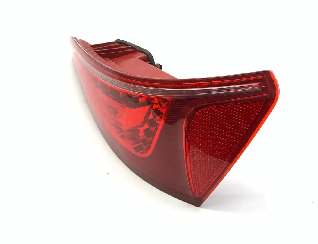 AUDI Q5 8R (2008-2017) Aizmugurējais labais lukturis 8R0945094B 33444037