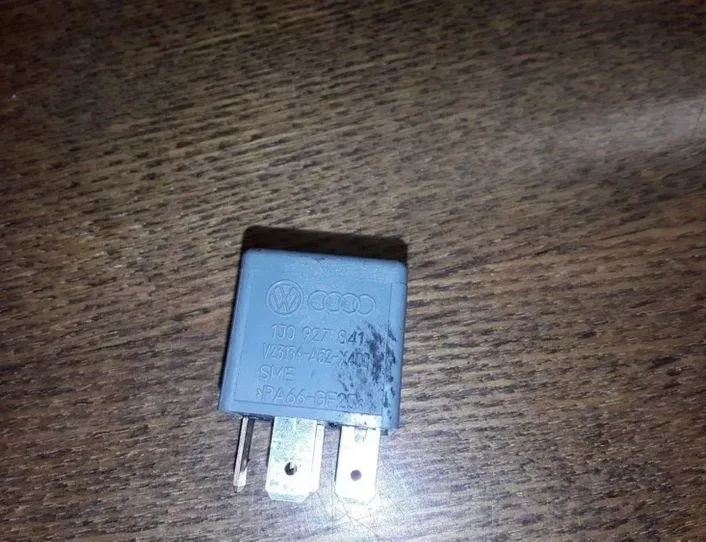 VOLKSWAGEN Sharan 1 generation (1995-2010) Relejs 1J0927841,V23134A52X400 25463952