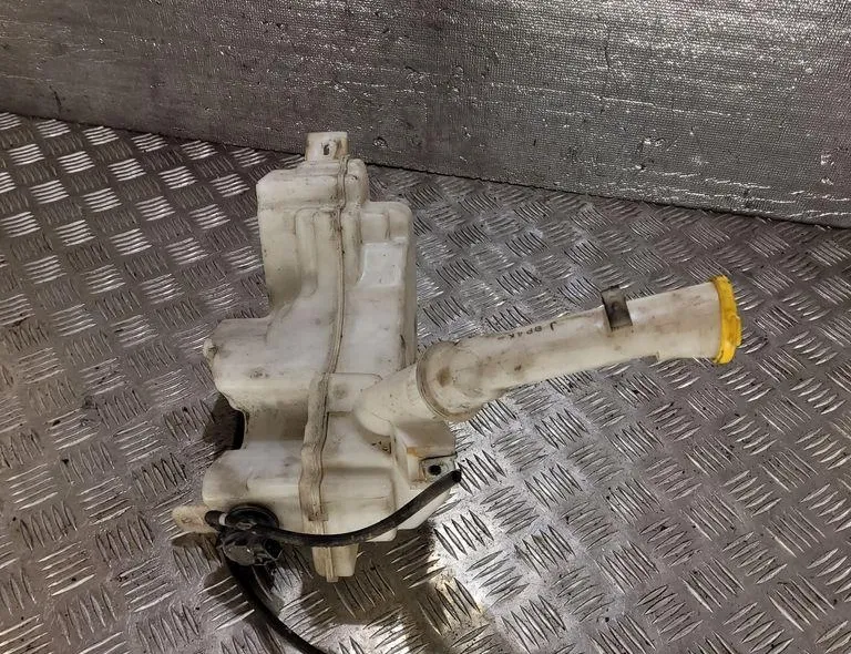 MAZDA 3 BK (2003-2009) Logu mazgāšanas tvertne 8603102451 33838073