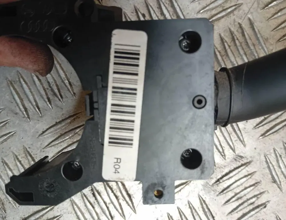 VOLKSWAGEN Passat B7 (2010-2015) Управление стеклоочистителями CZK0301202032 33840160