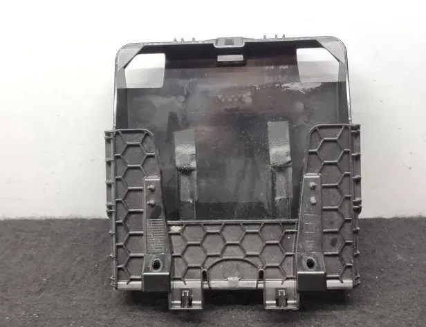 VOLKSWAGEN Touran 3 generation (2015-2023) Citas virsbūves detaļas 5TA857274A 33157717