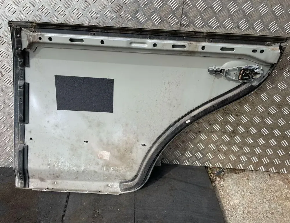 VOLKSWAGEN Golf Plus 1 generation (2004-2009) Дверь задняя правая 33209712