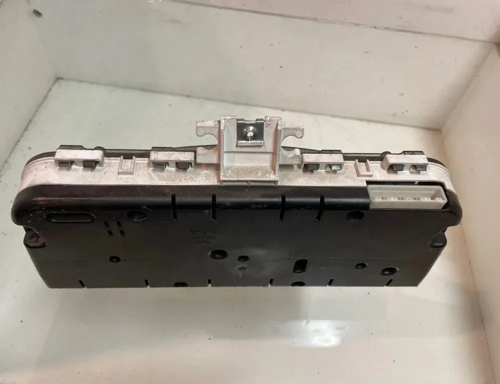 TOYOTA Corolla Verso 1 generation (2001-2009) Instrumentu panelis/spidometrs 838000F090 33211043