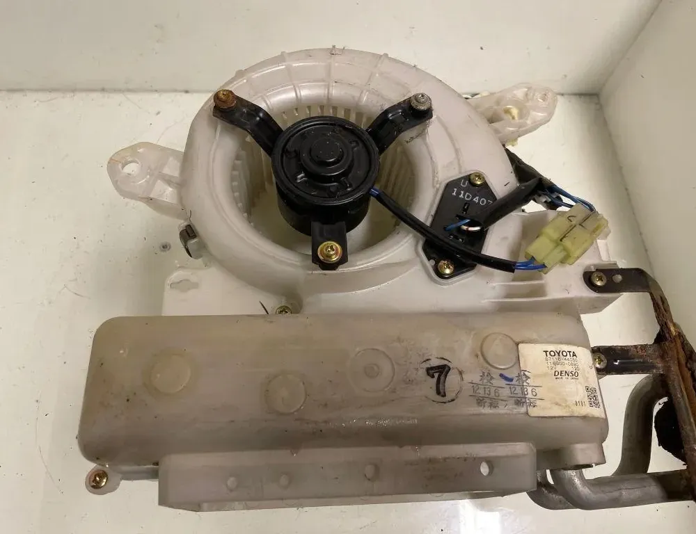 TOYOTA Avensis Verso 1 generation (2001-2003) Печка салона 8711044050 33211124