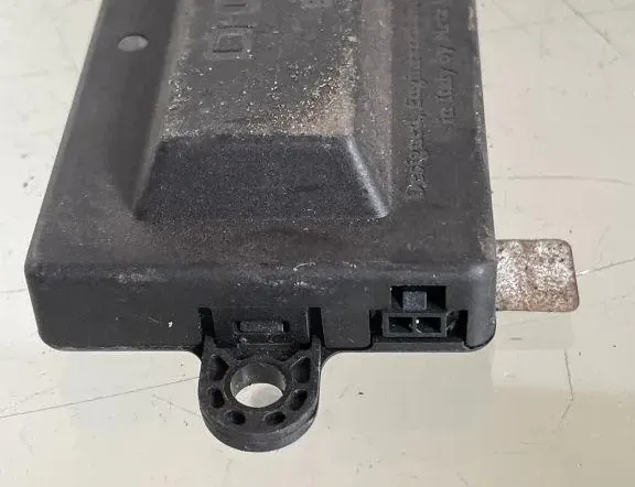 VOLKSWAGEN Passat B6 (2005-2010) Bootlid Antenna Amplifier A6008610 33211729