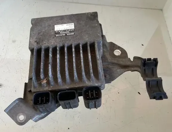 TOYOTA Corolla Verso 1 generation (2001-2009) Fuel injectors control unit TJ137,8987120070 33212076