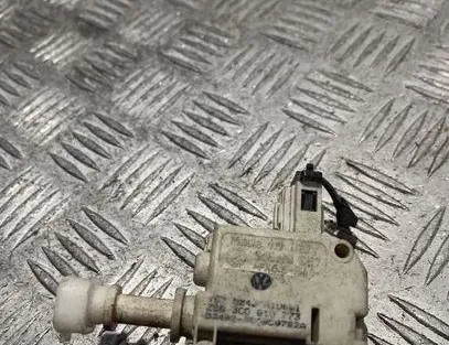 VOLKSWAGEN Passat B6 (2005-2010) Degvielas tvertnes vāciņa bloķēšana 3C0810773 20211563