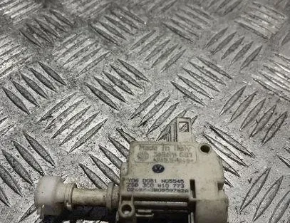 VOLKSWAGEN Passat B6 (2005-2010) Degvielas tvertnes vāciņa bloķēšana 3C0810773 20211590