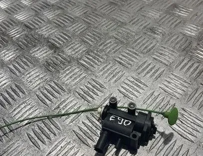 BMW 3 Series E90/E91/E92/E93 (2004-2013) Degvielas tvertnes vāciņa bloķēšana 6985880 20211593