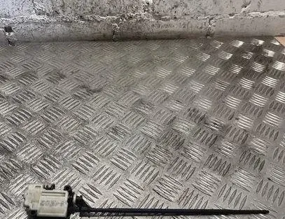 BMW X5 M E70 (2009-2013) Degvielas tvertnes vāciņa bloķēšana 6985882 20211614