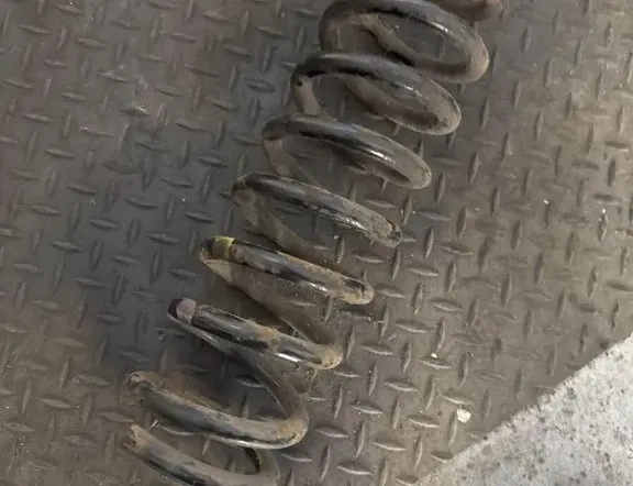 MITSUBISHI Outlander 3 generation (2012-2023) Aizmugurējā kreisā amartizātora atspere 33194705