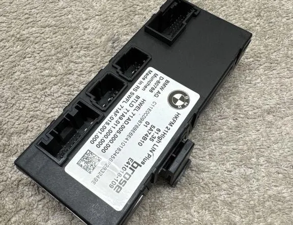 BMW X5 G05/G18 (2018-2024) Блок управления крышки багажника 5A74B10 33502731