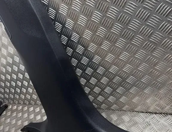 BMW X7 G07 (2018-2024) Боковая стойка левой стороны 7434275 33545654