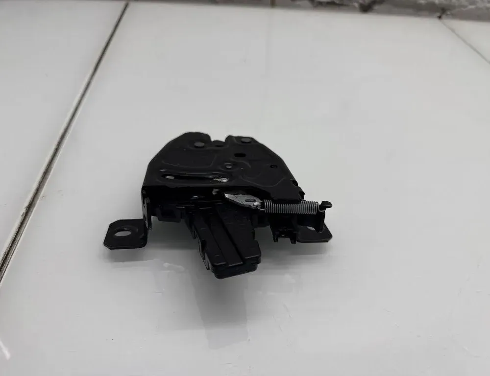 BMW X7 G07 (2018-2024) Tailgate Boot Lock 7461674 33551291