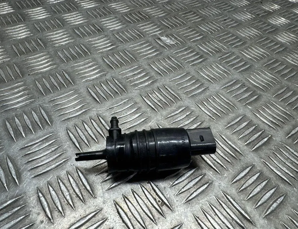 BMW X5 G05/G18 (2018-2024) Washer Tank Motor 7310147 33553732