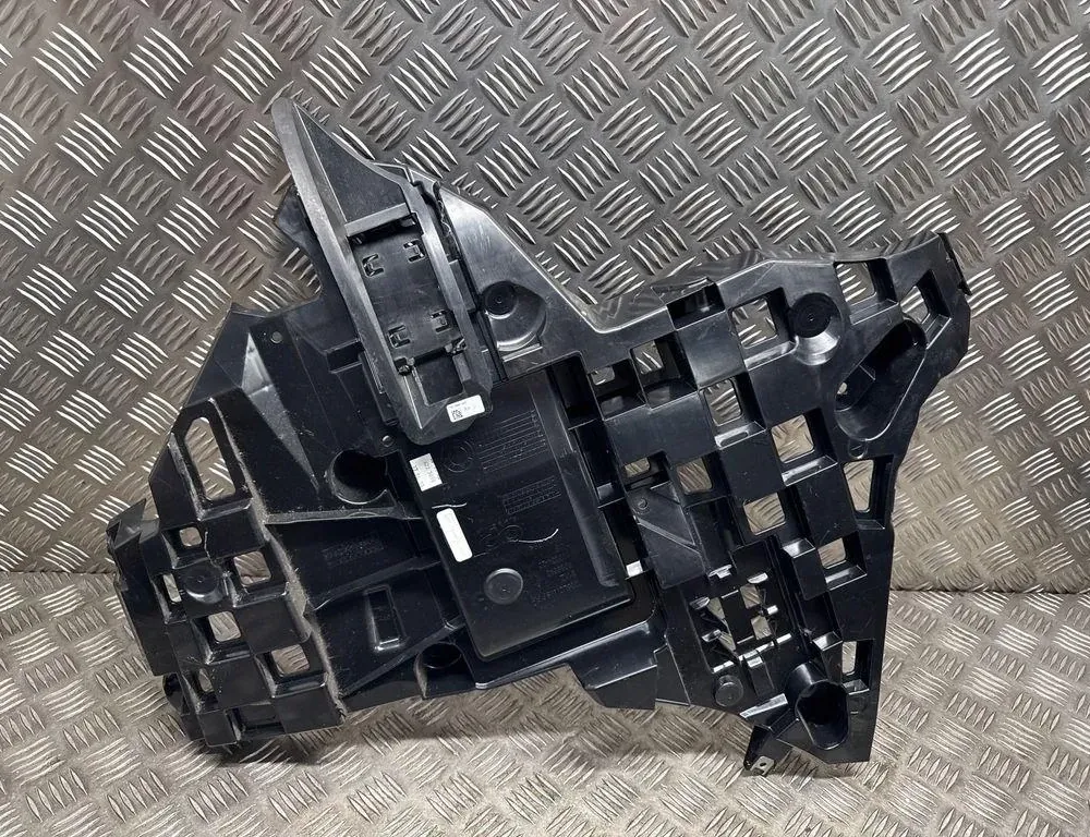 BMW X5 G05/G18 (2018-2024) Держатель заднего бампера правый 8085646 33556539
