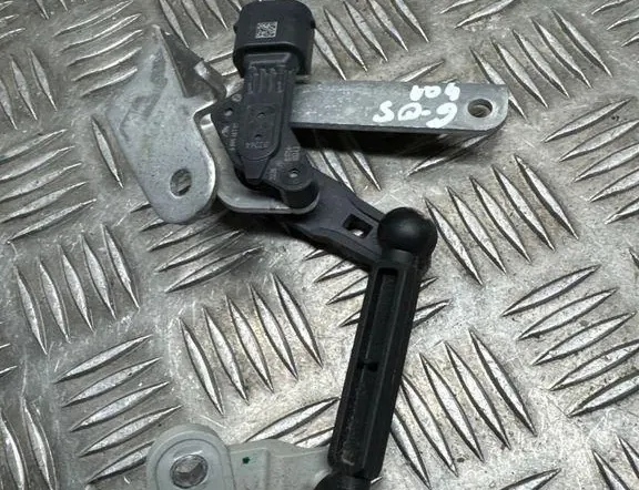 BMW X5 G05/G18 (2018-2024) Priekšējais labais līmeņa sensors 6895467 33568290