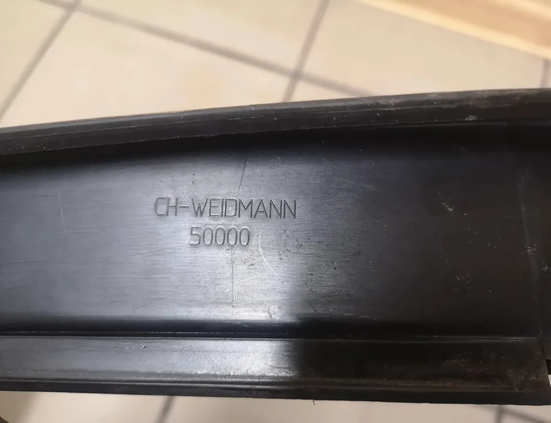 PEUGEOT 407 1 generation (2004-2010) Priekšējā stikla tīrītāja apdare / plastmasa 96516813XT 28675186