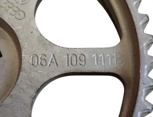 VOLKSWAGEN Golf 8 generation (2019-2023) Intake Pulley 06A109111B 33181817