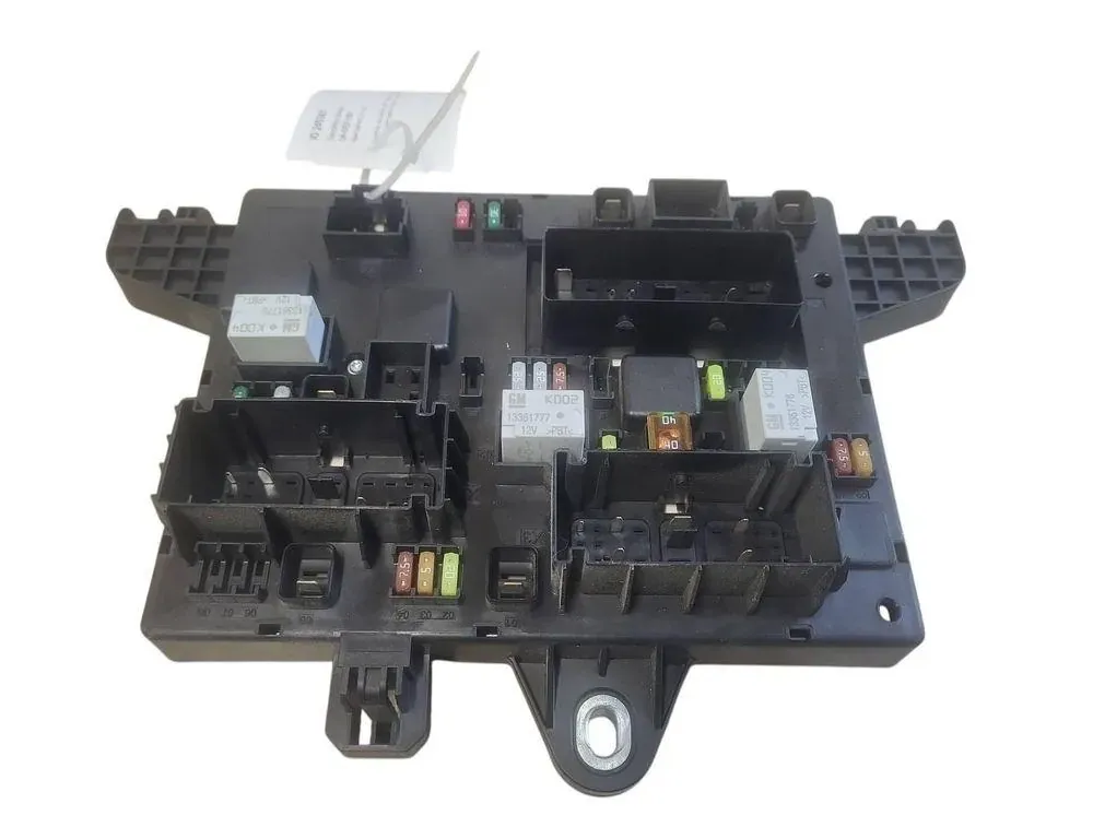 OPEL Zafira C (2012-2016) Fuse box 365927271 33385928