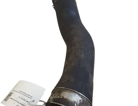 BMW 1 Series F20/F21 (2011-2020) шланг радиатора интеркулера 33580714