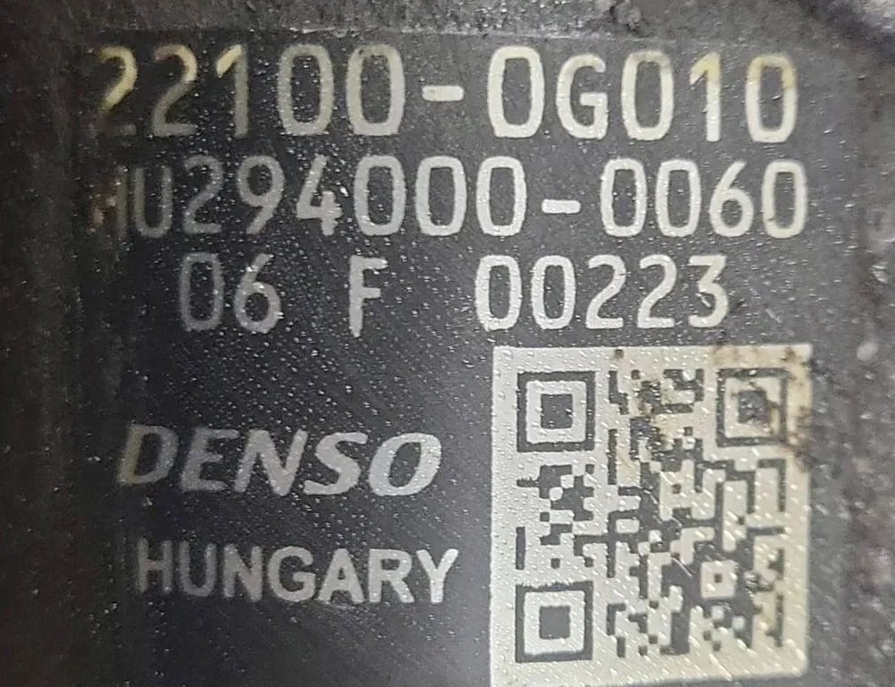 TOYOTA Avensis 2 generation (2002-2009) Fuel Pump 221000G010 34398015