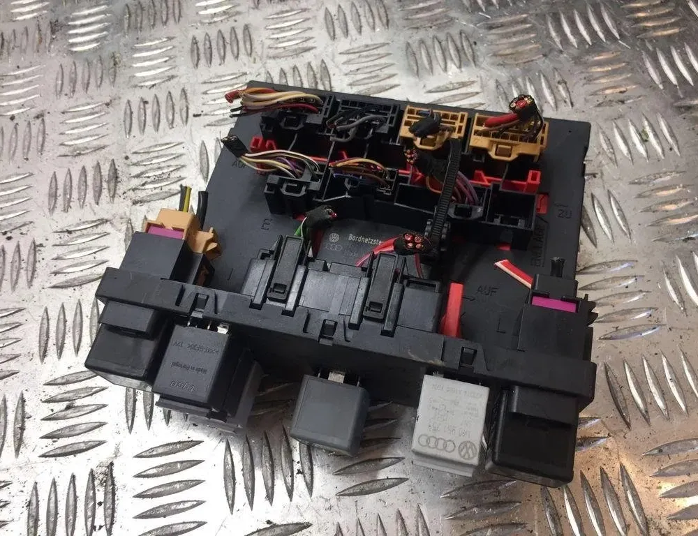 VOLKSWAGEN Passat B7 (2010-2015) Komforta vadības bloks 3C0937049AE 30532068