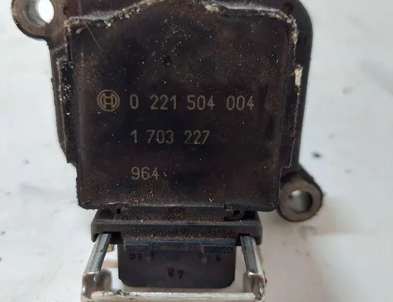 BMW 5 Series E39 (1995-2004) Augstsprieguma aizdedzes vads (svečvads) 0221504004,1748017,NEC101000L,1703227,12137599219,LR022494,12131703228,1748018,12131748017,7599219,12139067830,12131748018,12131703825 34311859