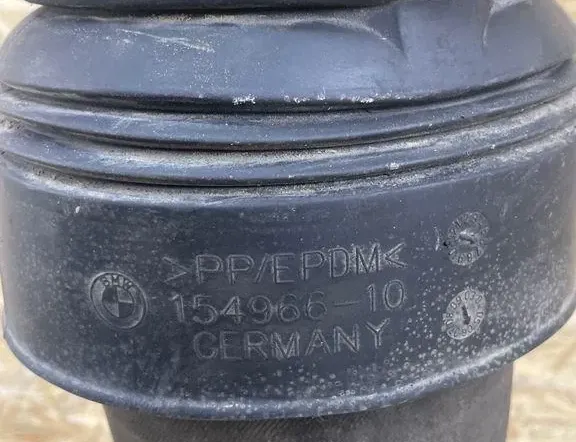 BMW 5 Series E60/E61 (2003-2010) Aizmugurējais labais gaisa balstiekārtas spilvens 15496610 34308763