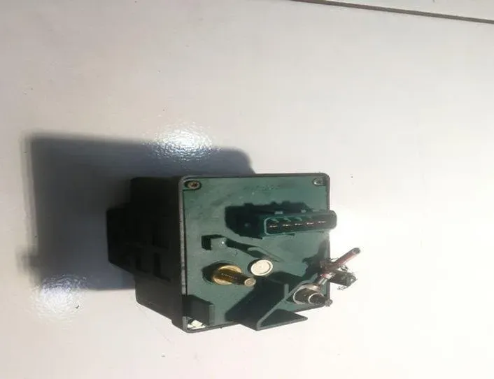 CITROËN C5 1 generation (2001-2008) Aizdedzes sveces 9639912580 27161285