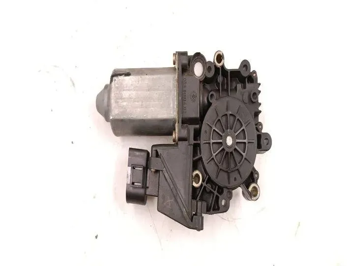 AUDI A4 B5/8D (1994-2001) Маторчик стеклоподъемника передней левой двери 0536001402,8D0959801B 27162971