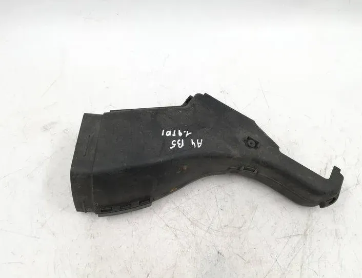 AUDI A4 B5/8D (1994-2001) Citas šļaukas / trubas 058129617D 27162993