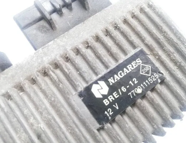 RENAULT Scenic 1 generation (1996-2003) Aizdedzes sveces 7700111525 27167437